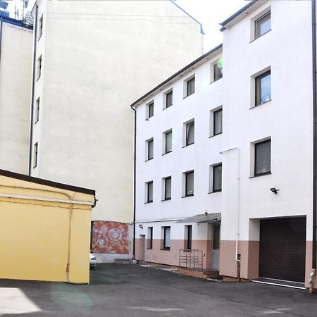 Riga City Center Quiet Apartment With Free Private Parking Luaran gambar