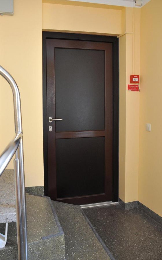 Riga City Center Quiet Apartment With Free Private Parking Luaran gambar